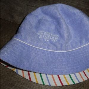 Nike Bucket Hat with Stripe Trim